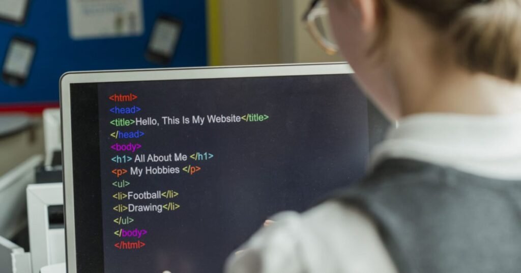 Learn Python For Data Science online training featuring data analytics and machine learning concepts.